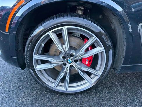 Used 2021 BMW X5 M50i image 15