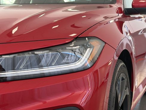New 2026 Volkswagen Jetta SE FWD image 11