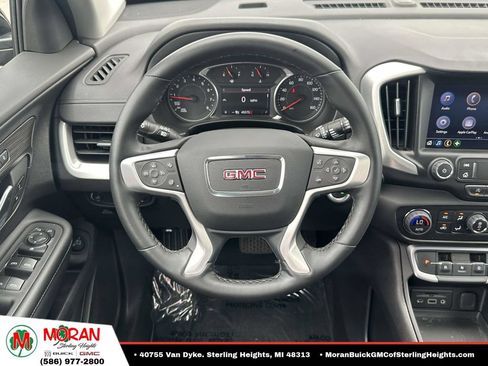 Certified 2024 GMC Terrain SLT FWD image 15