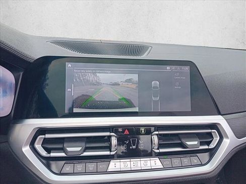 Used 2022 BMW M440i Convertible w/ Premium Package image 23