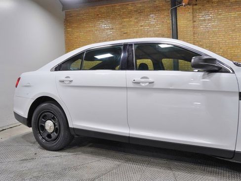 Used 2014 Ford Taurus Police AWD image 9