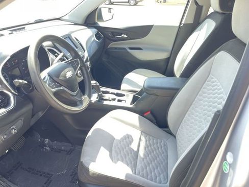 Used 2021 Chevrolet Equinox LS w/ LS Convenience Package FWD image 11