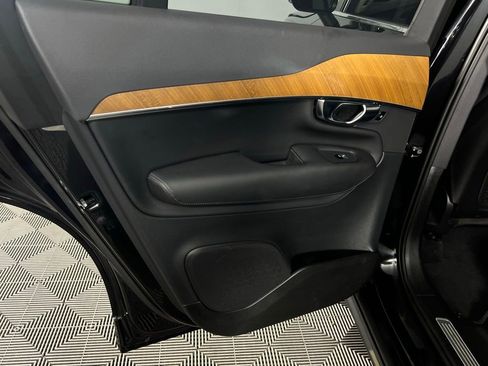 Used 2025 Volvo XC90 B6 Plus image 29