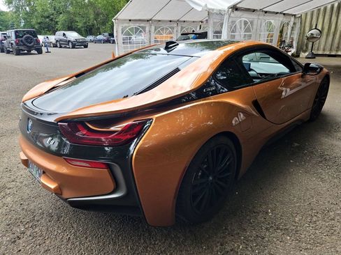 Used 2019 BMW i8 Coupe AWD/4WD image 6