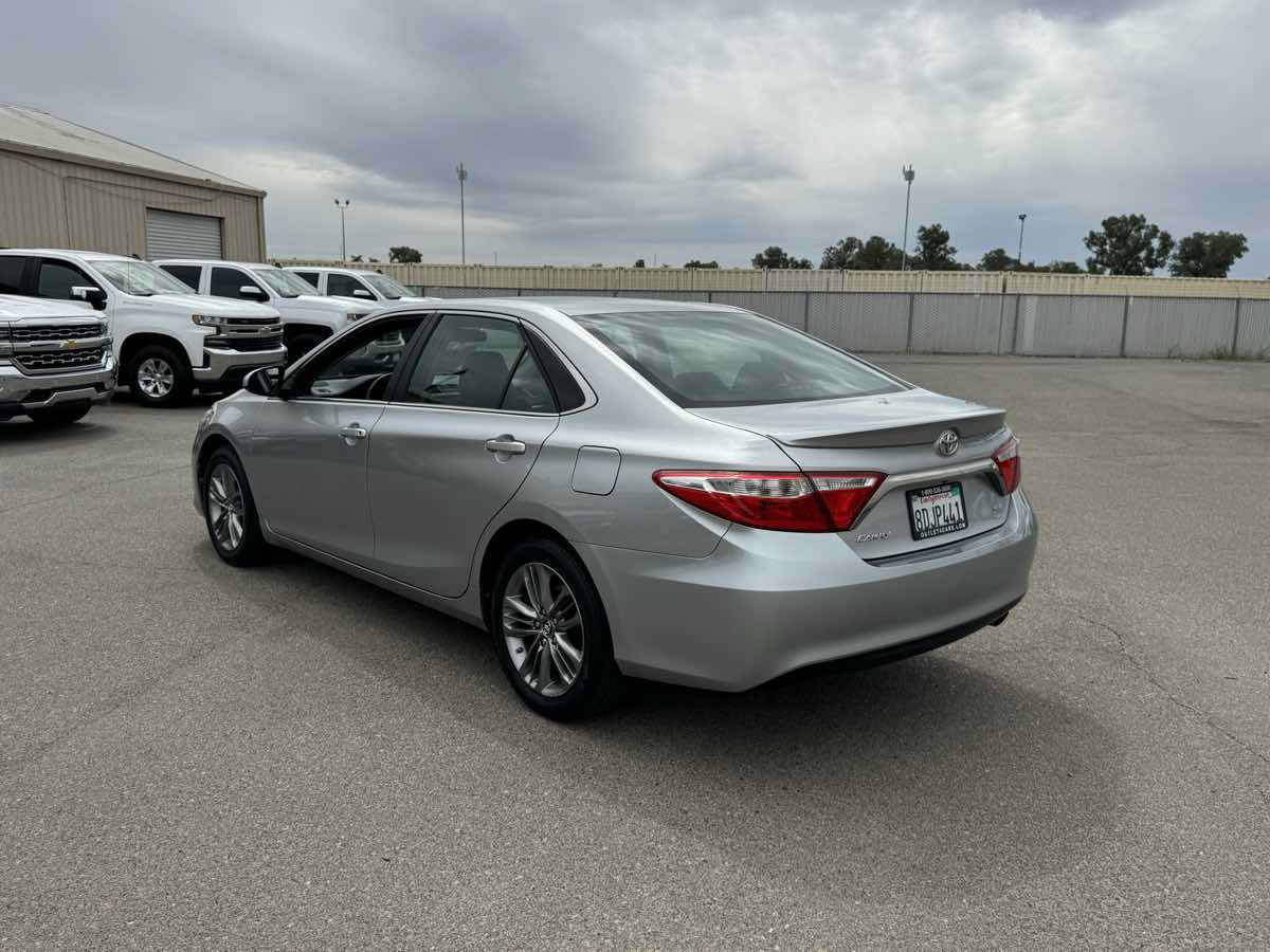 Used 2017 Toyota Camry SE FWD image 7