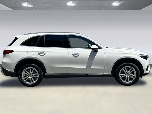 Used 2024 Mercedes-Benz GLC 300 4MATIC image 7