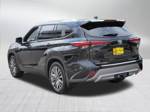 Used 2022 Toyota Highlander Platinum AWD/4WD image 6
