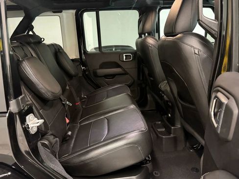 Used 2022 Jeep Wrangler Unlimited Sahara w/ Cold Weather Group image 20