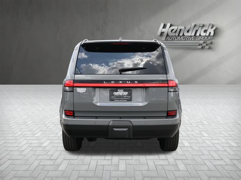 Used 2024 Lexus GX 550 w/ Cold Area Package image 10