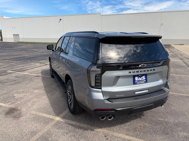 Used 2025 Chevrolet Suburban Z71 w/ Z71 Off-Road Package AWD/4WD image 4
