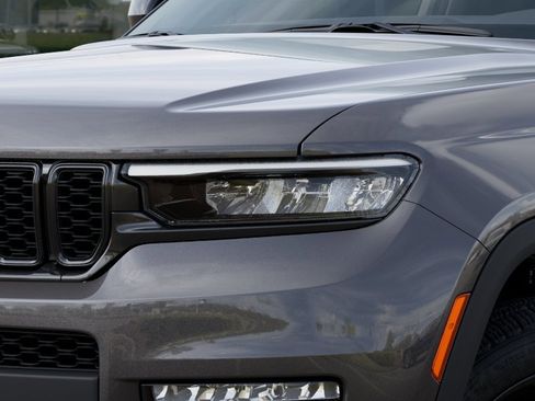 New 2025 Jeep Grand Cherokee L Limited w/ Black Appearance Package AWD/4WD image 28