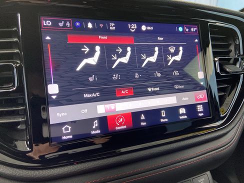 Certified 2024 Dodge Durango GT image 17