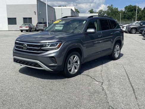 Certified 2023 Volkswagen Atlas SE w/ Panoramic Sunroof Package FWD image 3