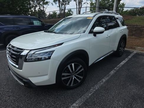 Used 2023 Nissan Pathfinder Platinum AWD/4WD image 1