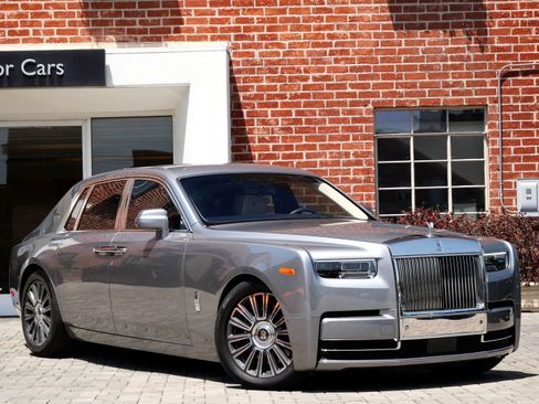 Certified 2023 Rolls-Royce Phantom Sedan RWD image 20