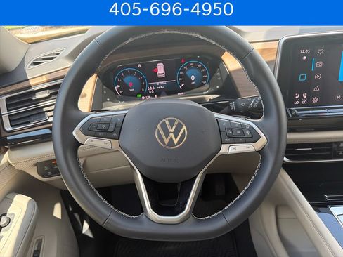 Used 2026 Volkswagen Atlas SE AWD/4WD image 18