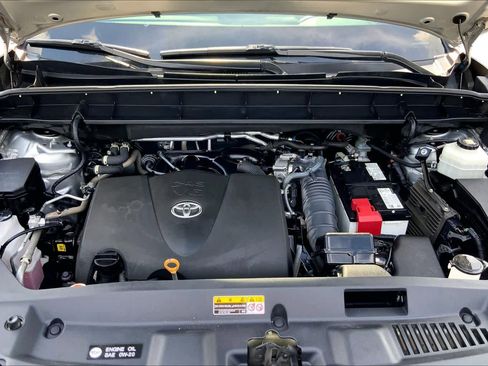 Used 2022 Toyota Highlander XSE AWD/4WD image 31