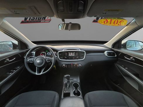Used 2016 Kia Sorento LX image 27