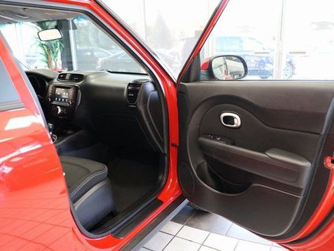 Used 2019 Kia Soul + image 36
