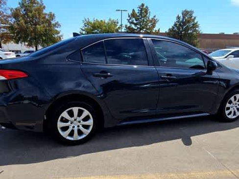 Used 2026 Toyota Corolla LE FWD image 8