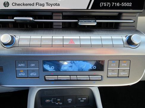 Used 2024 Hyundai Kona SEL image 17