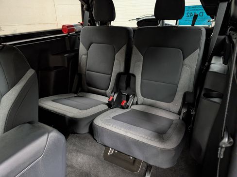 Used 2023 Ford Bronco 2-Door image 9