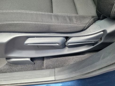 Used 2024 Honda CR-V LX image 25