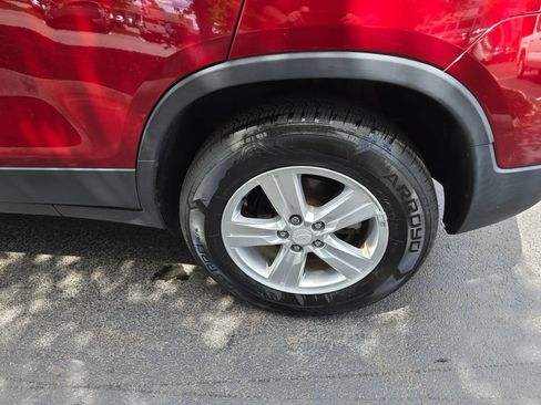 Used 2018 Chevrolet Trax LT AWD/4WD image 4
