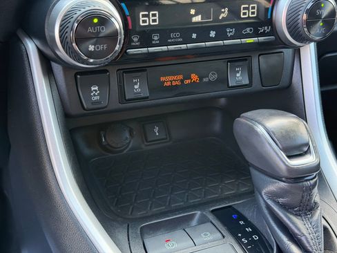 Used 2020 Toyota RAV4 XSE w/ XSE Grade Weather Package image 23