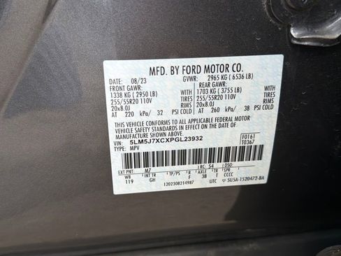 Used 2023 Lincoln Aviator Reserve AWD/4WD image 35