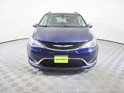 Used 2020 Chrysler Pacifica Limited image 10