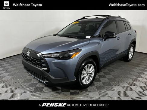 Used 2026 Toyota Corolla Cross LE FWD image 1