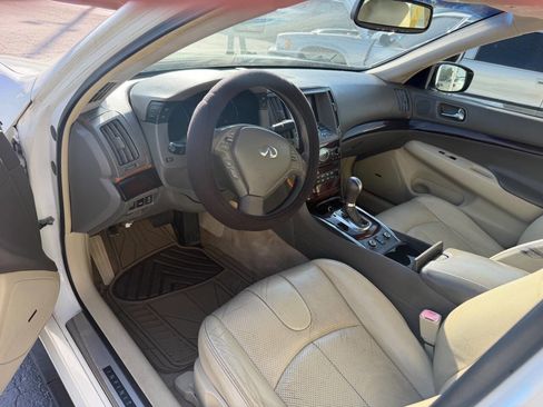 Used 2012 INFINITI G37 x Sedan w/ Premium Pkg image 8