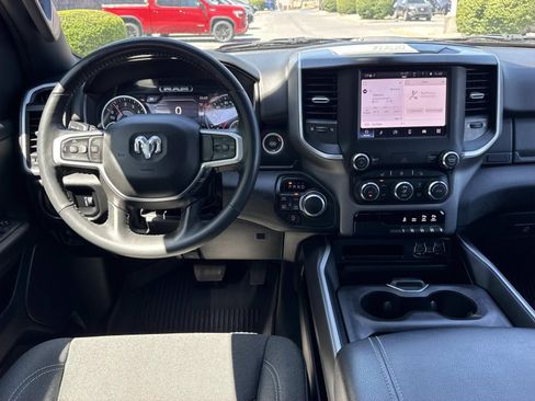 Used 2022 RAM 1500 Big Horn AWD/4WD image 7