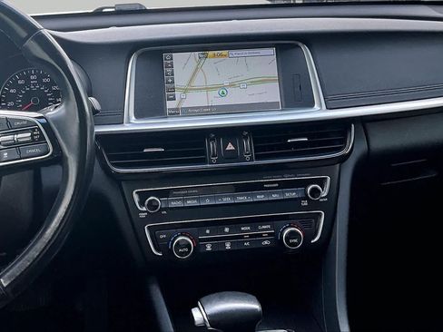 Used 2019 Kia Optima EX w/ EX Premium Package FWD image 7