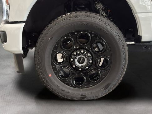 Certified 2025 Ford F250 Lariat w/ Lariat Ultimate Package image 22