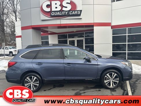 Used 2018 Subaru Outback 2.5i Limited image 1