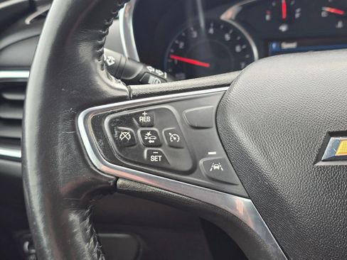 Used 2019 Chevrolet Equinox LT AWD/4WD image 22