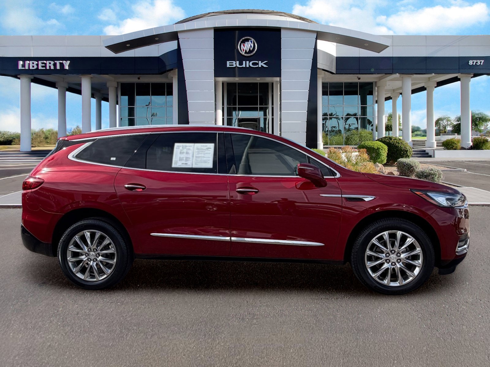 Used 2020 Buick Enclave Essence w/ Sound and Sites Package FWD image 3