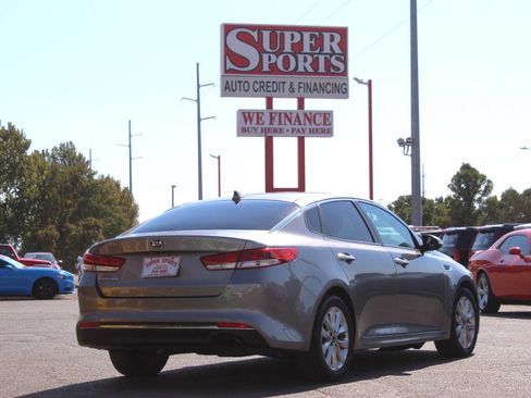 Used 2017 Kia Optima LX w/ Option Group 014 FWD image 5