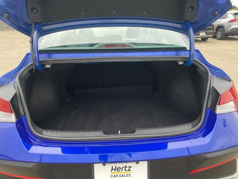 Used 2025 Hyundai Elantra SEL image 31