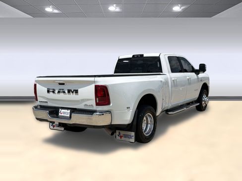 Certified 2026 RAM 3500 Laramie w/ Max Tow Package AWD/4WD image 9
