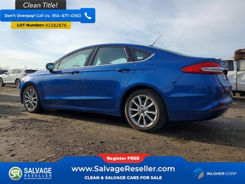 Used 2017 Ford Fusion SE w/ Fusion SE Technology Package image 3