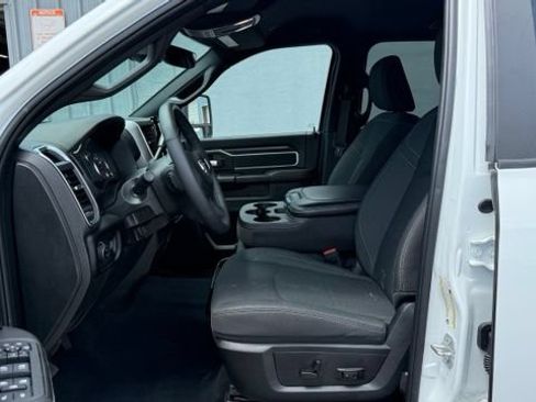 Used 2025 RAM 2500 Big Horn AWD/4WD image 8