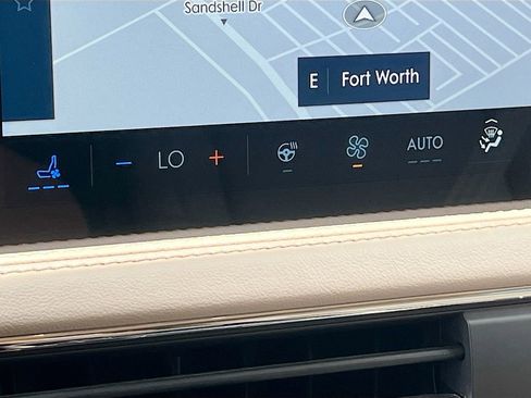 Used 2024 Lincoln Corsair FWD w/ Equipment Group 102A image 16