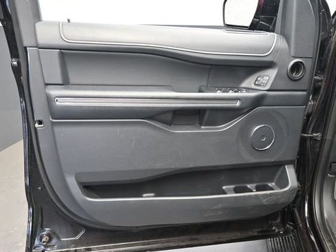 Used 2024 Ford Expedition XLT AWD/4WD image 11