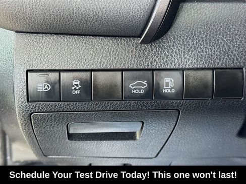 Used 2022 Toyota Camry LE FWD image 5