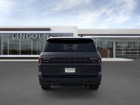 New 2026 Lincoln Navigator L Reserve image 5