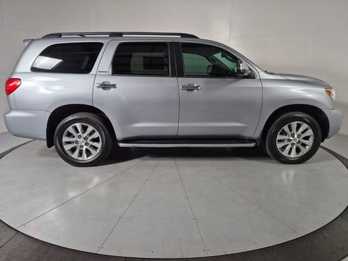 Certified 2016 Toyota Sequoia Limited AWD/4WD image 5
