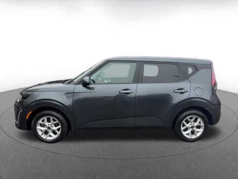 Used 2025 Kia Soul LX w/ LX Technology Package image 9
